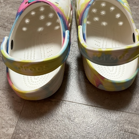 Crocs tie dye M6/W8 - Picture 4 of 6